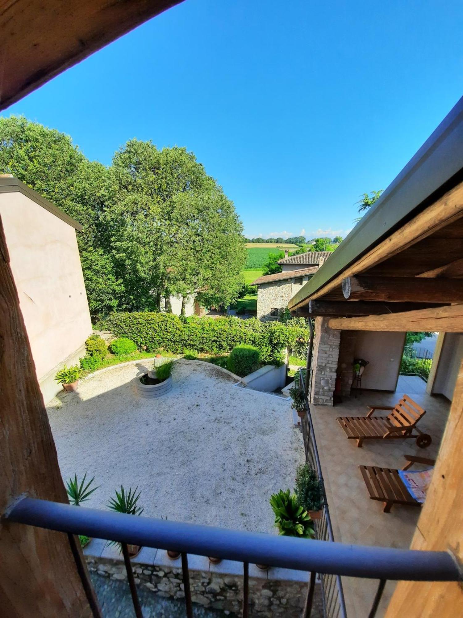 Corte Davini Agriturismo Monzambano Dış mekan fotoğraf