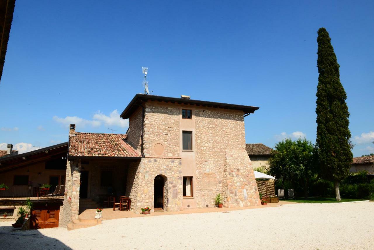 Corte Davini Agriturismo Monzambano Dış mekan fotoğraf